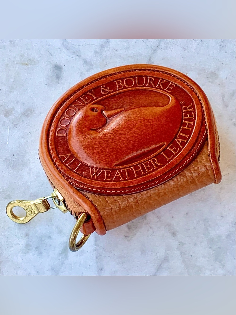 DOONEY & BOURKE Tan/Brown Round All-Weather Leather Coin Pouch VINTAGE BIG DUCK